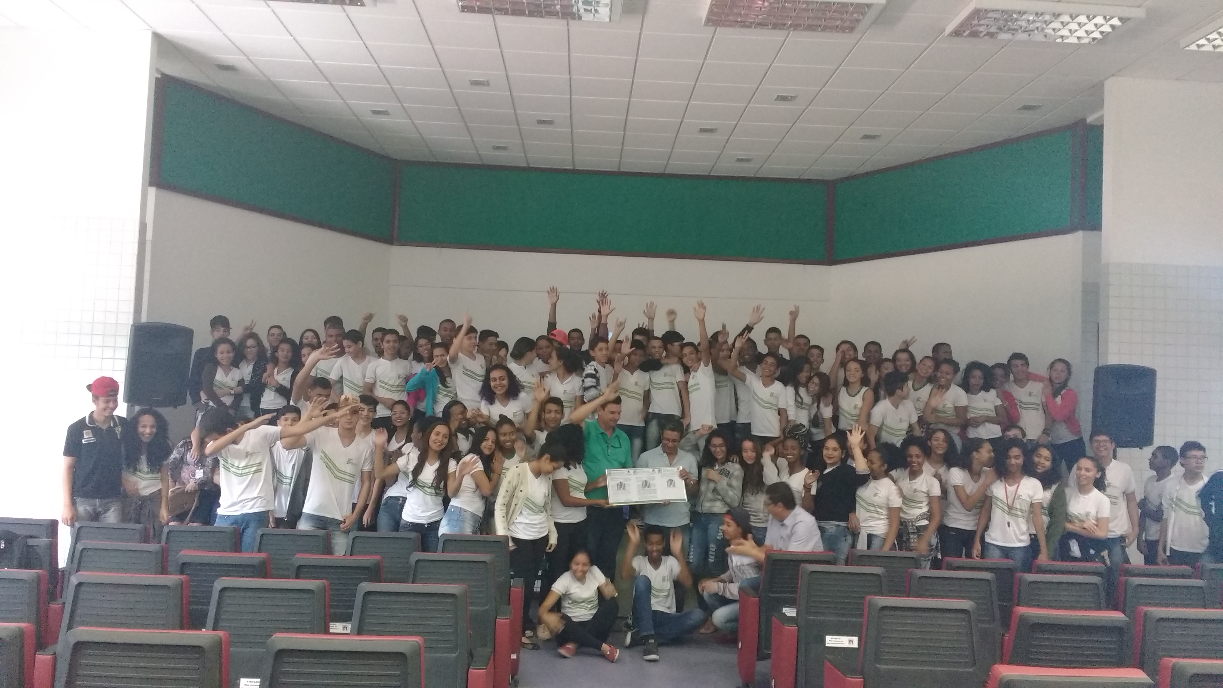 mocao_aplausos
